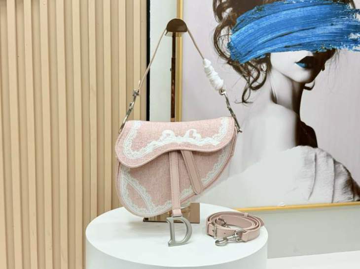 Picture of Dior Handbags _SKUfw239325425fw